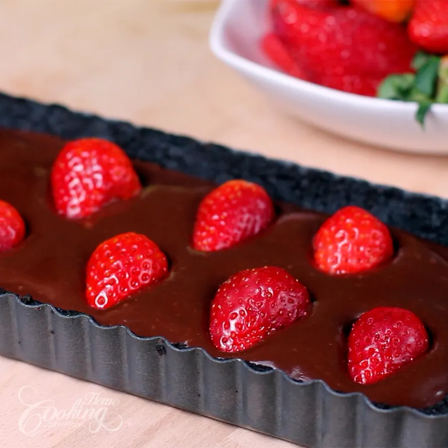 No Bake Strawberry Chocolate Tart - step18