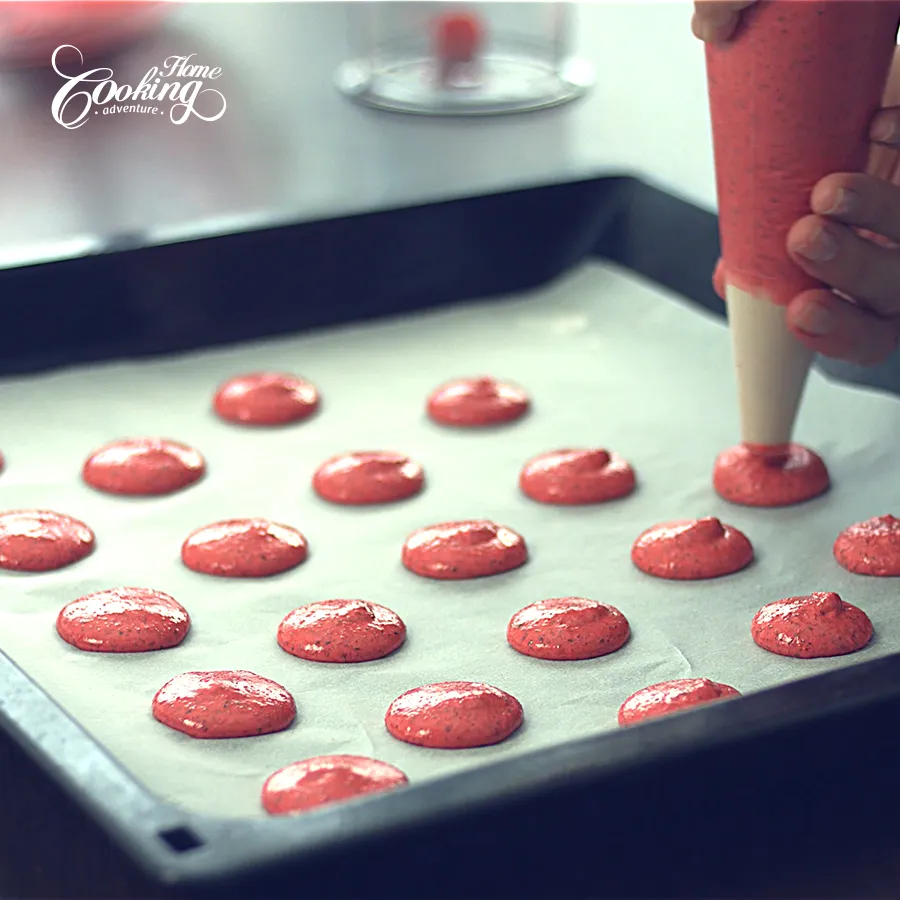 raspberry-macarons–italian-meringue-21