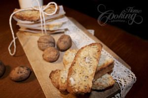 cantucci biscuits with walnuts