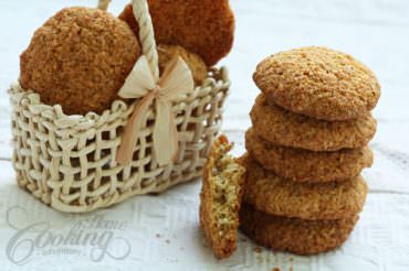 Crispy Coconut Cookies