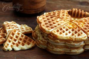 Homemade Waffles - Easy Kid-Friendly Recipes