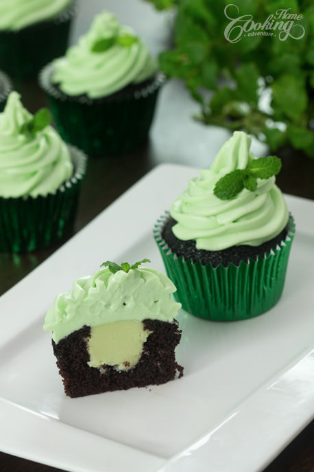 Chocolate Mint Cupcakes Slice