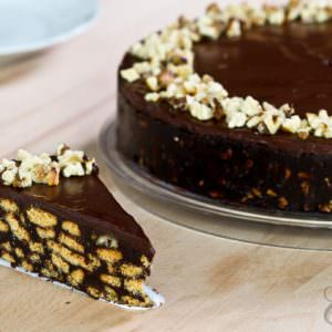 No-Bake Chocolate Biscuit Cake