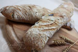 paillasse bread with olives