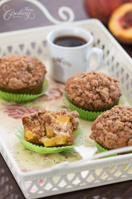 Peach Crumble Muffins Slice