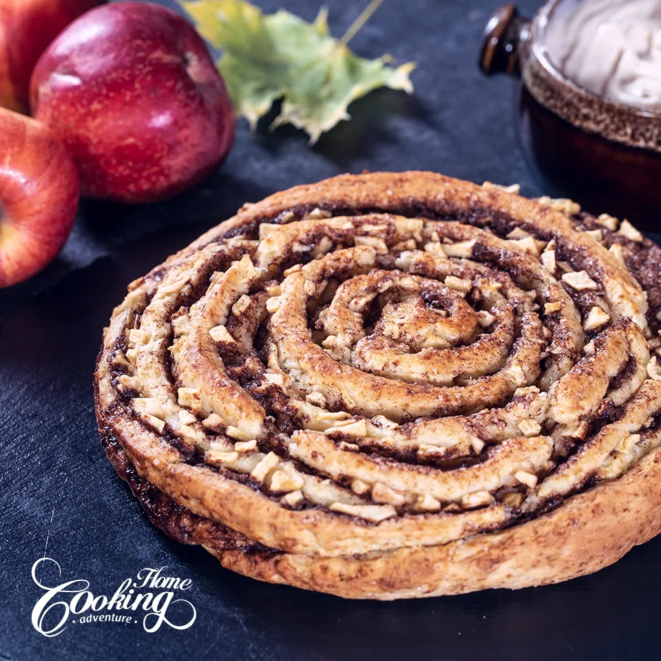 eggless giant apple cinnamon roll