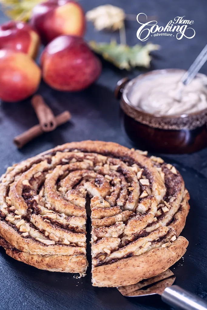 giant apple cinnamon roll
