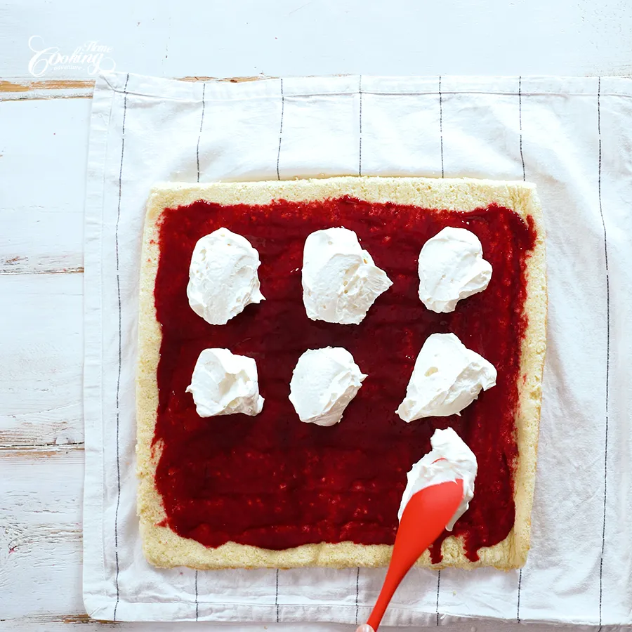 christmas-raspberry-cake-roll-step19