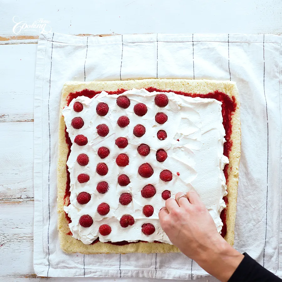 christmas-raspberry-cake-roll-step21