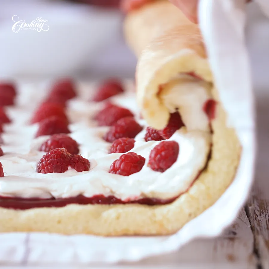christmas-raspberry-cake-roll-step22
