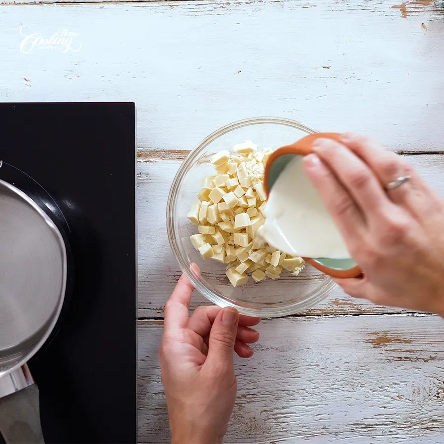 christmas-raspberry-cake-roll-step24