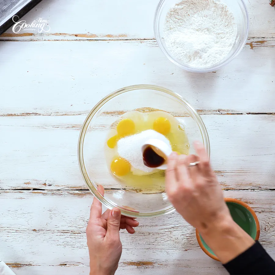 christmas-raspberry-cake-roll-step2