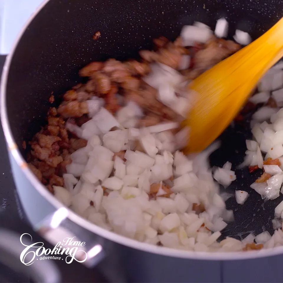 Zuppa Toscana - step 3 add onion