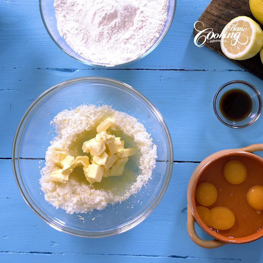 Lemon Bundt Cake with Lemon Glaze-step3