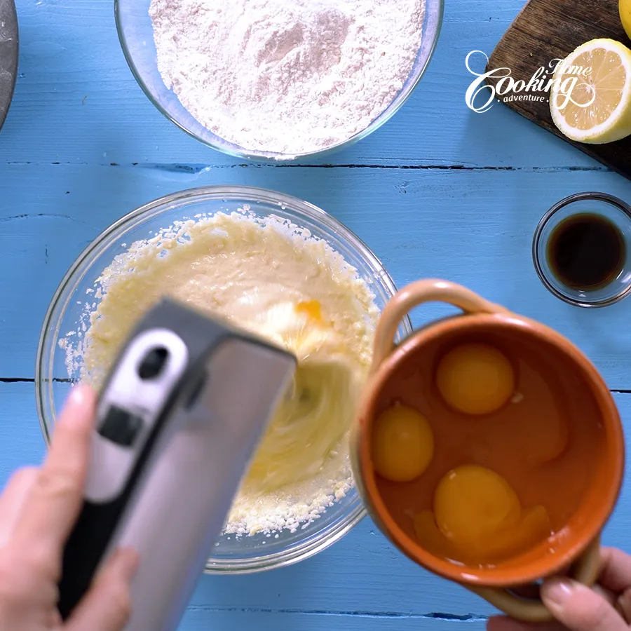 Lemon Bundt Cake with Lemon Glaze-step4