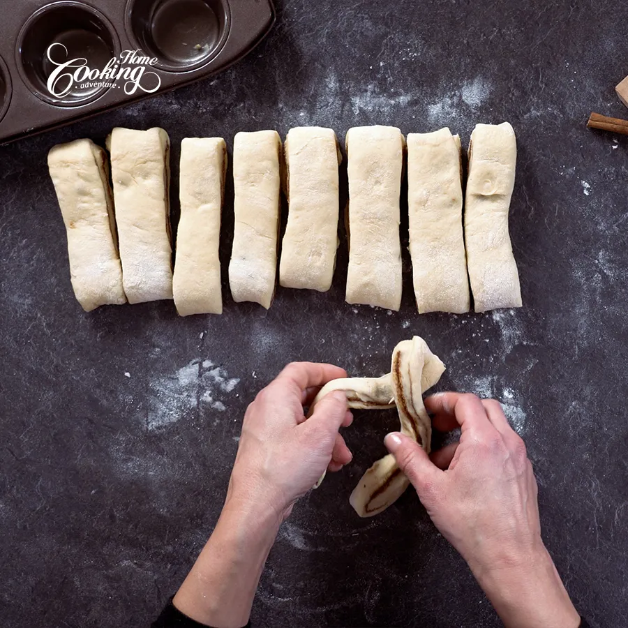twisted-cinnamon-rolls-step28