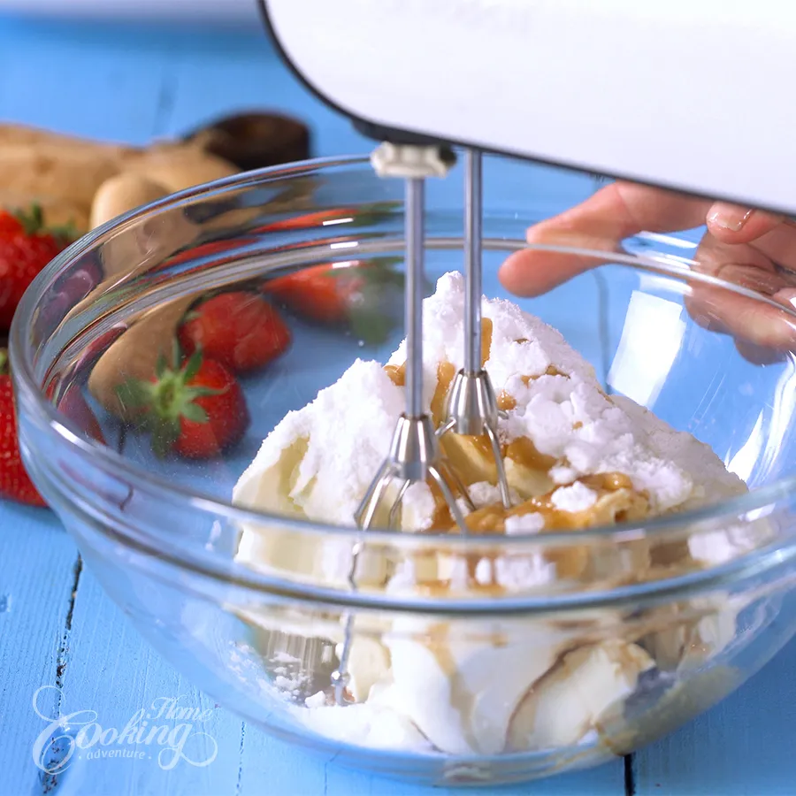Strawberry Tiramisu - step13