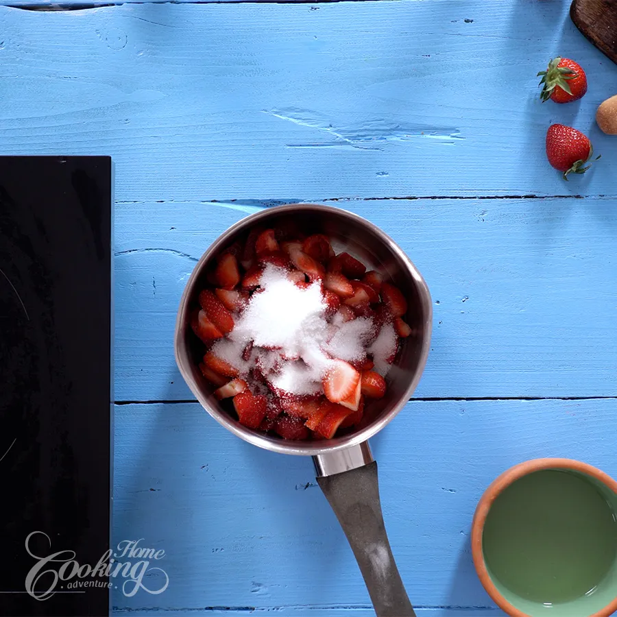 Strawberry Tiramisu - step2