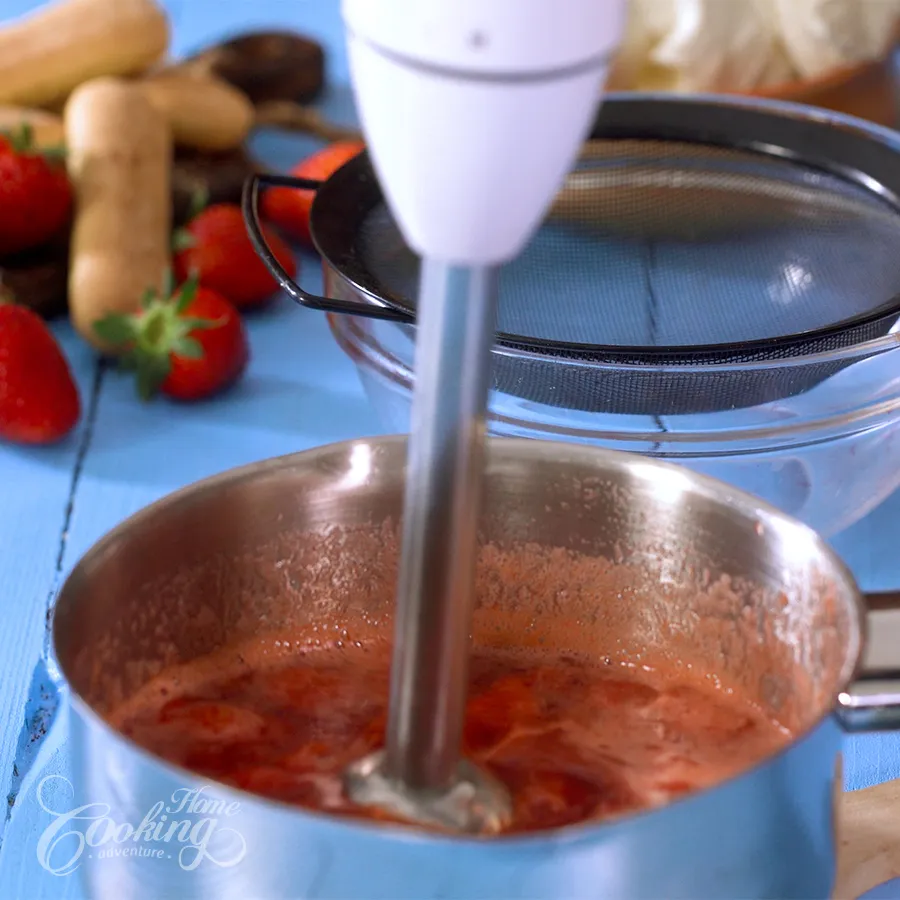 Strawberry Tiramisu - step7