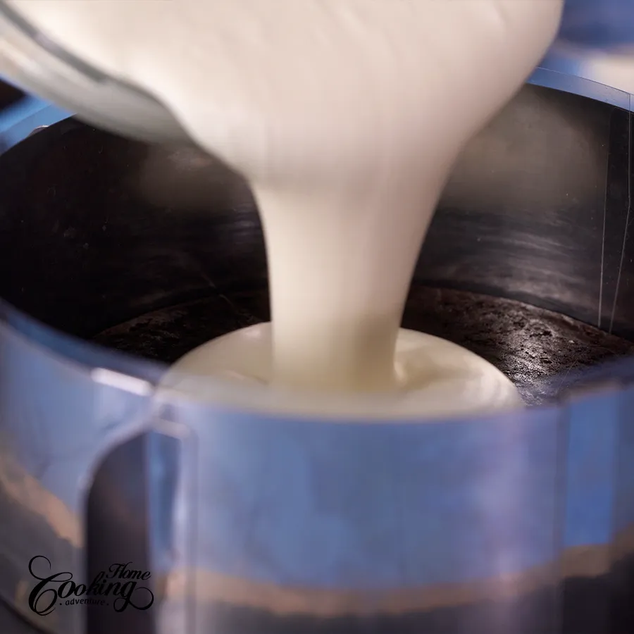 assembling the cake - step 2