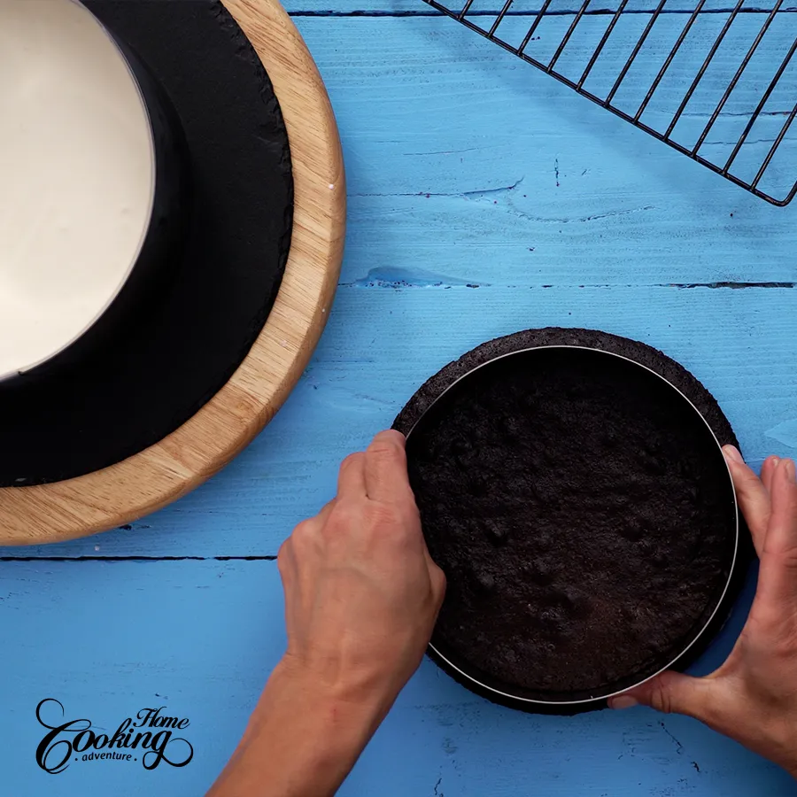 assembling the cake - step 3