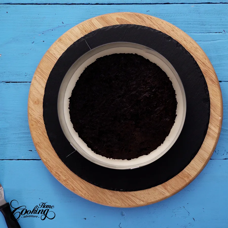 assembling the cake - step 4