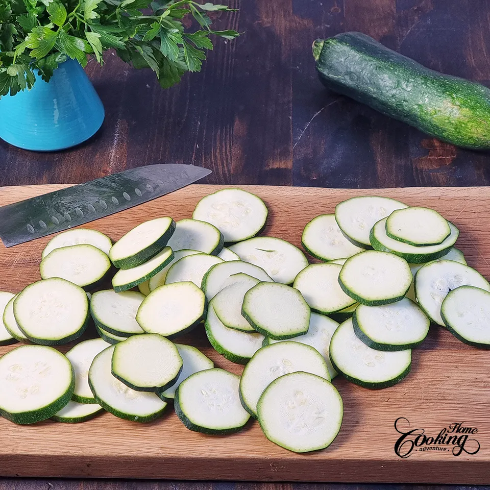 cut zucchini into thin rounds