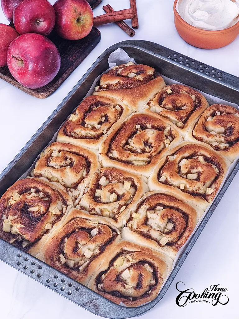 Apple Cinnamon Rolls