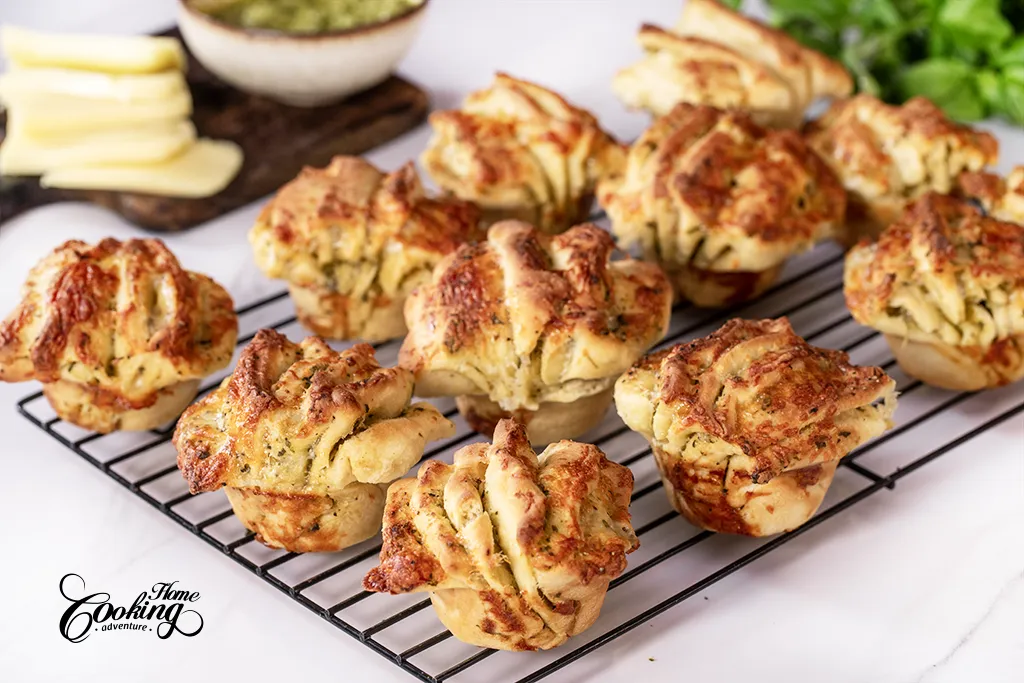 Cheese and Pesto Fantails