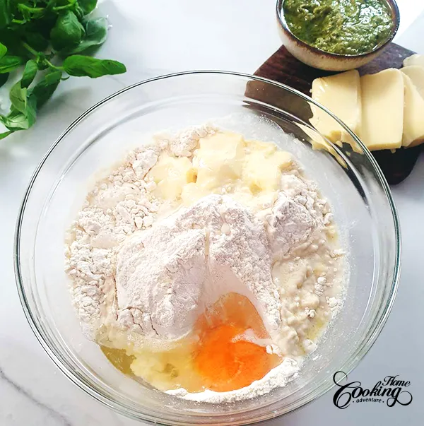 cheese and pesto fantails - step2