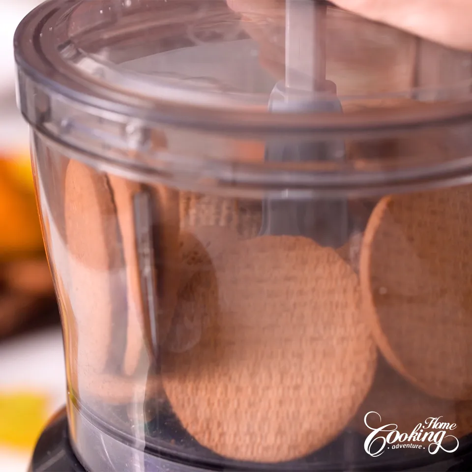 Pumpkin Cheesecake - prepare the crust step 1