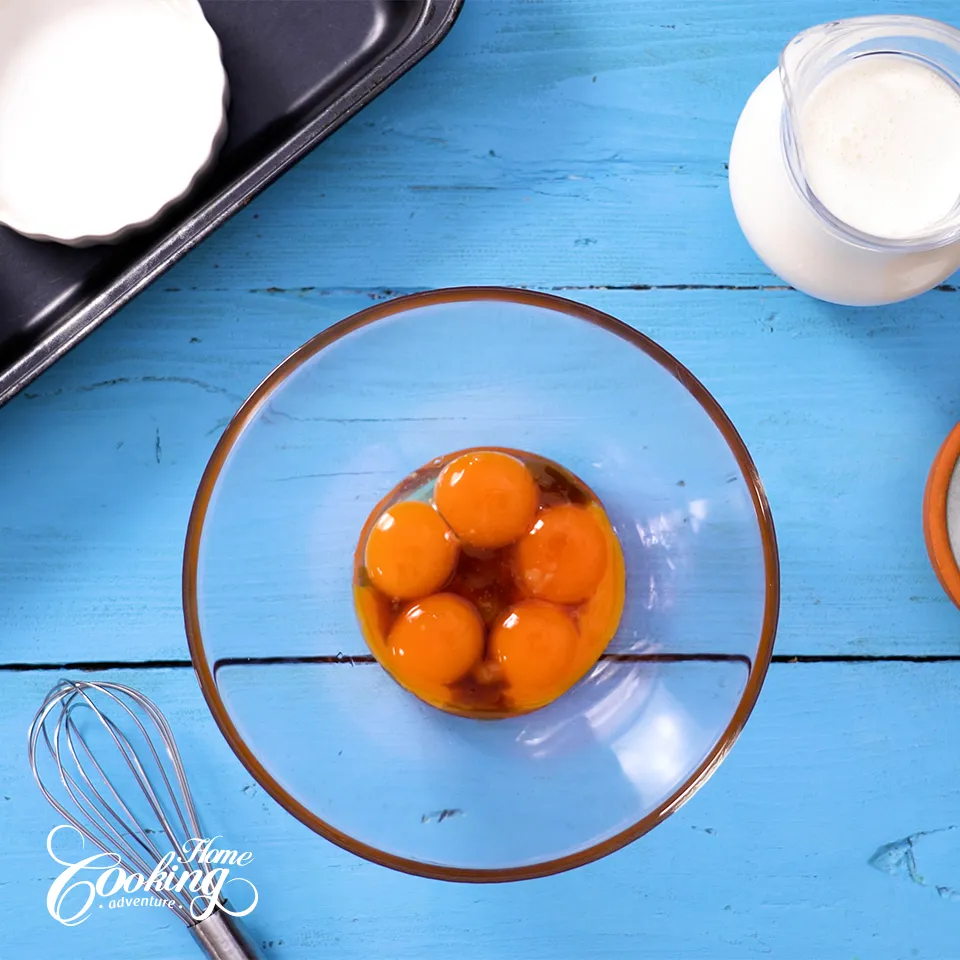 Caramel Creme Brulee - step1