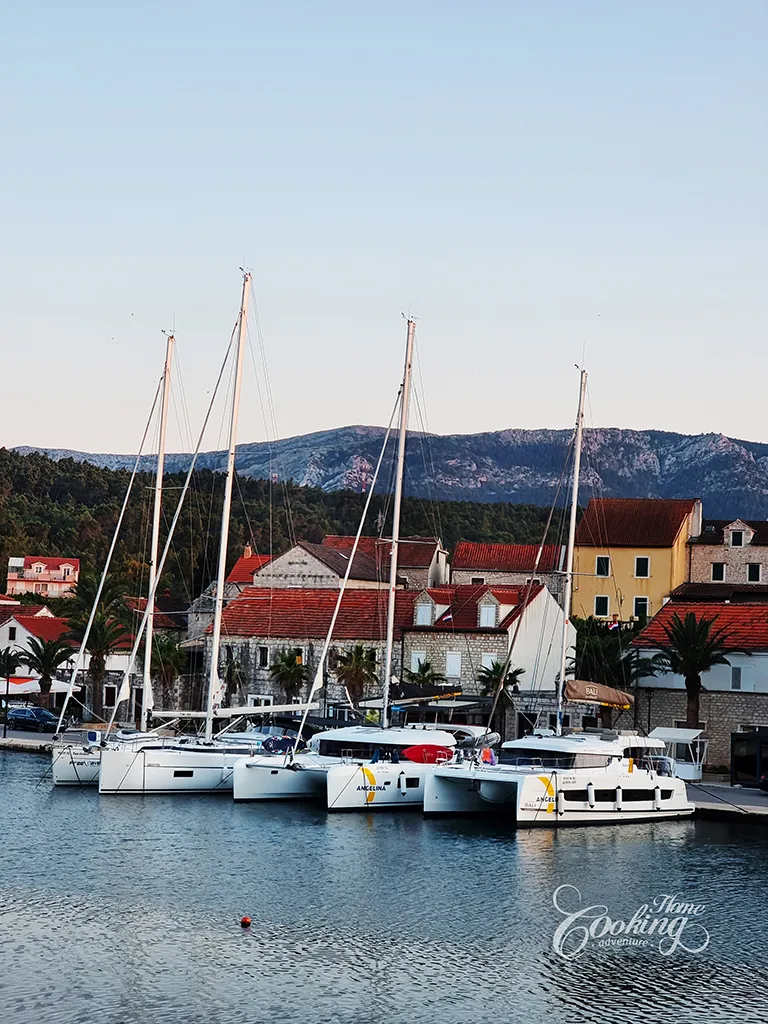 Sailing in Croatia - Vrboska 4