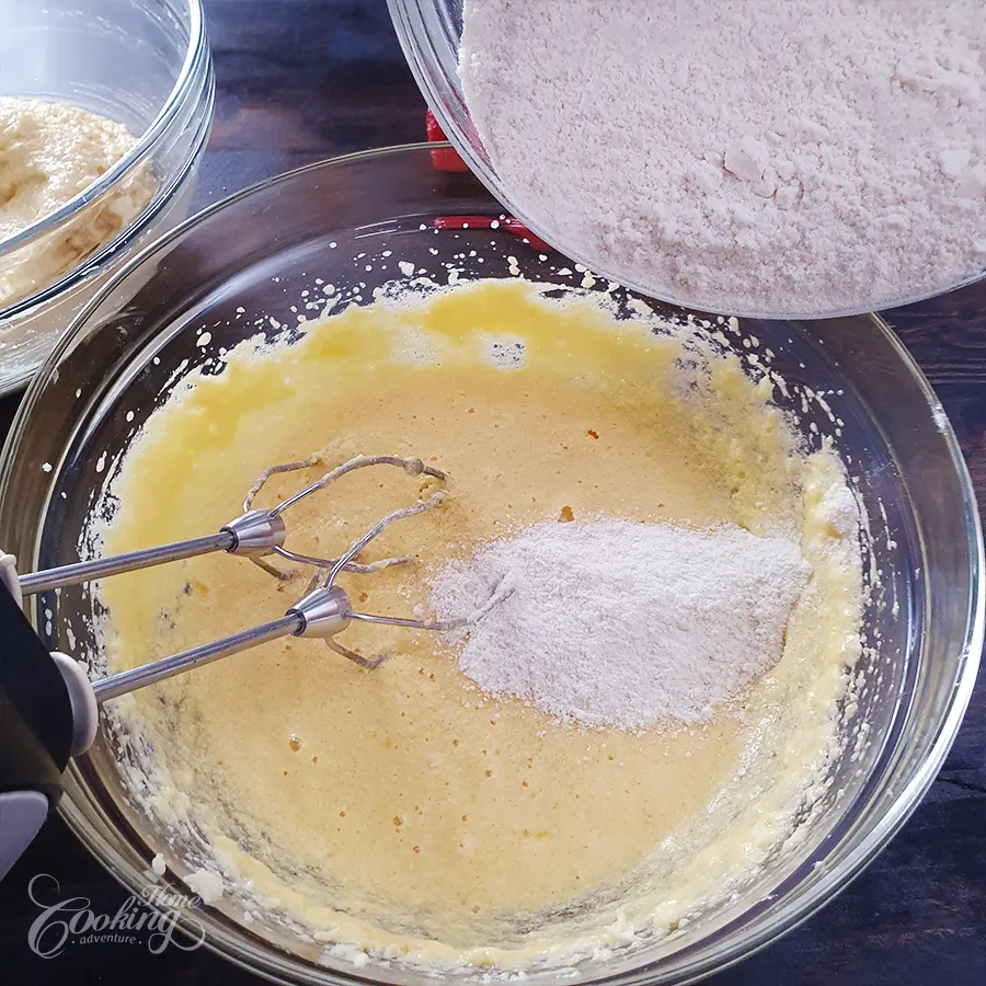 Strawberry Frangipane Cake - step12