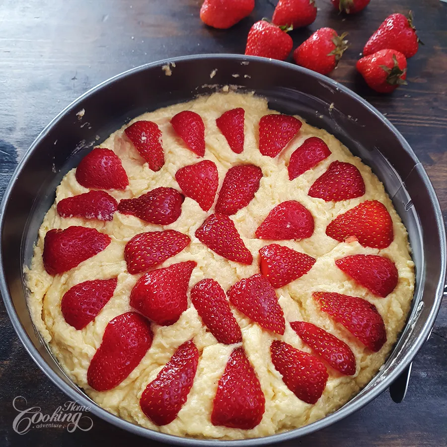 Strawberry Frangipane Cake - step22