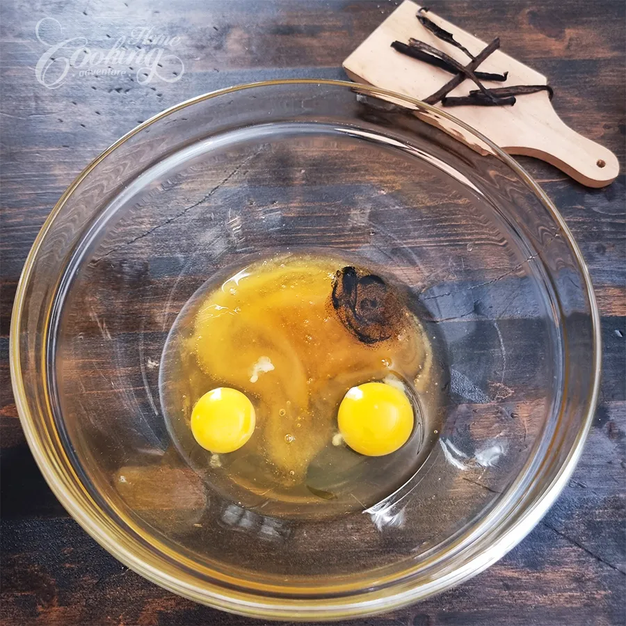 vanilla ice cream with honey - step1