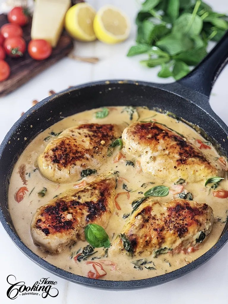 Pui cremos toscan cu roșii cherry și spanac