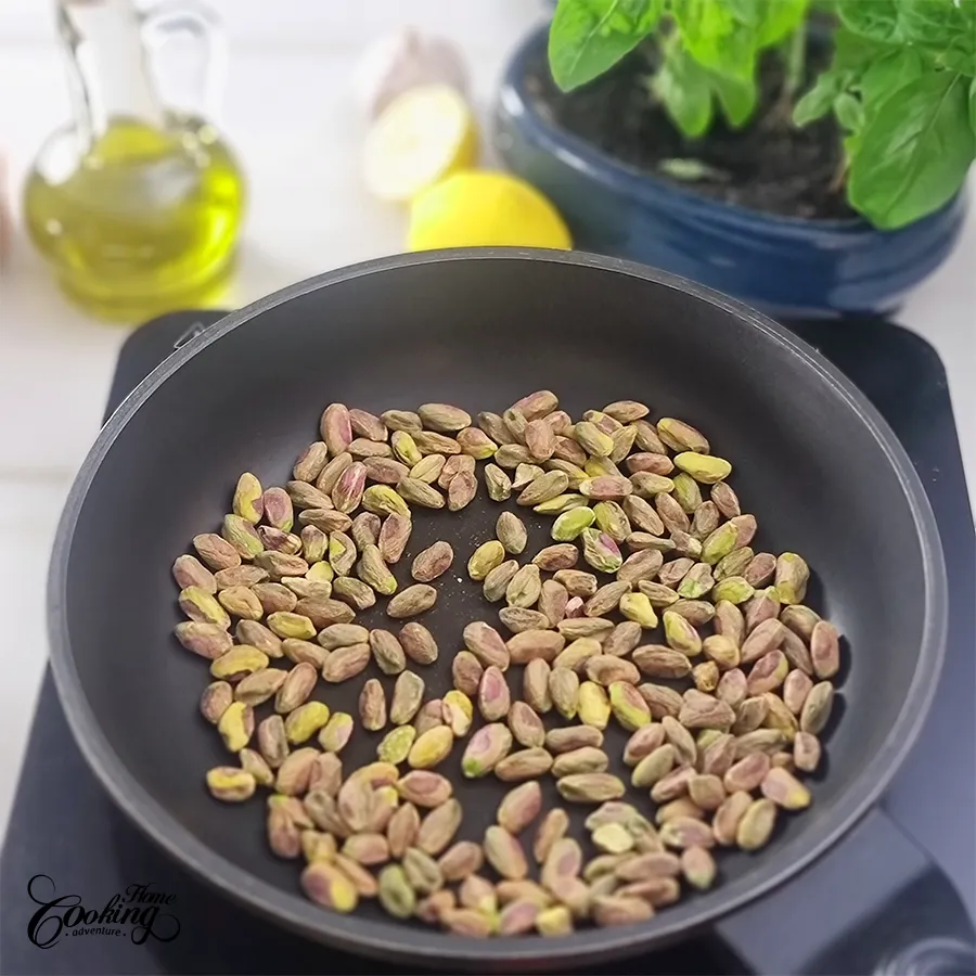 Pistachio Pesto Pasta - step1