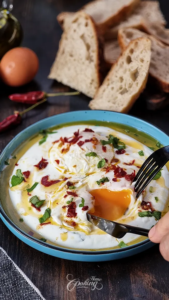 Turkish Poached Eggs with Yogurt - Çılbır