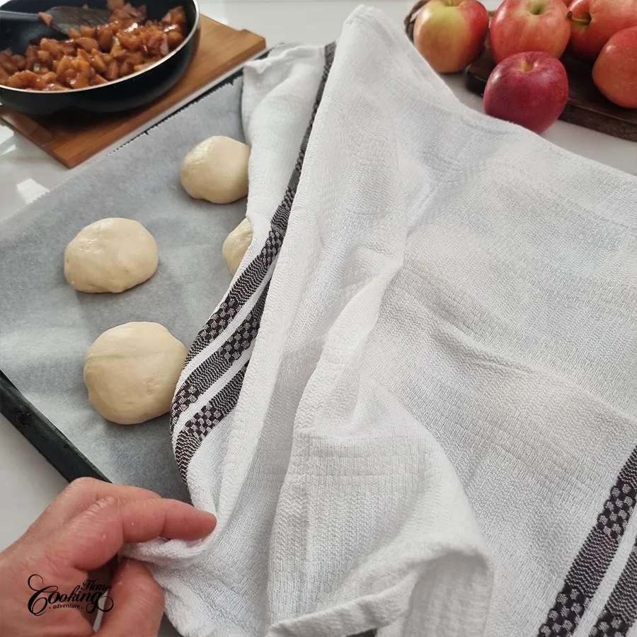 Apple Cream Cheese Buns - step22