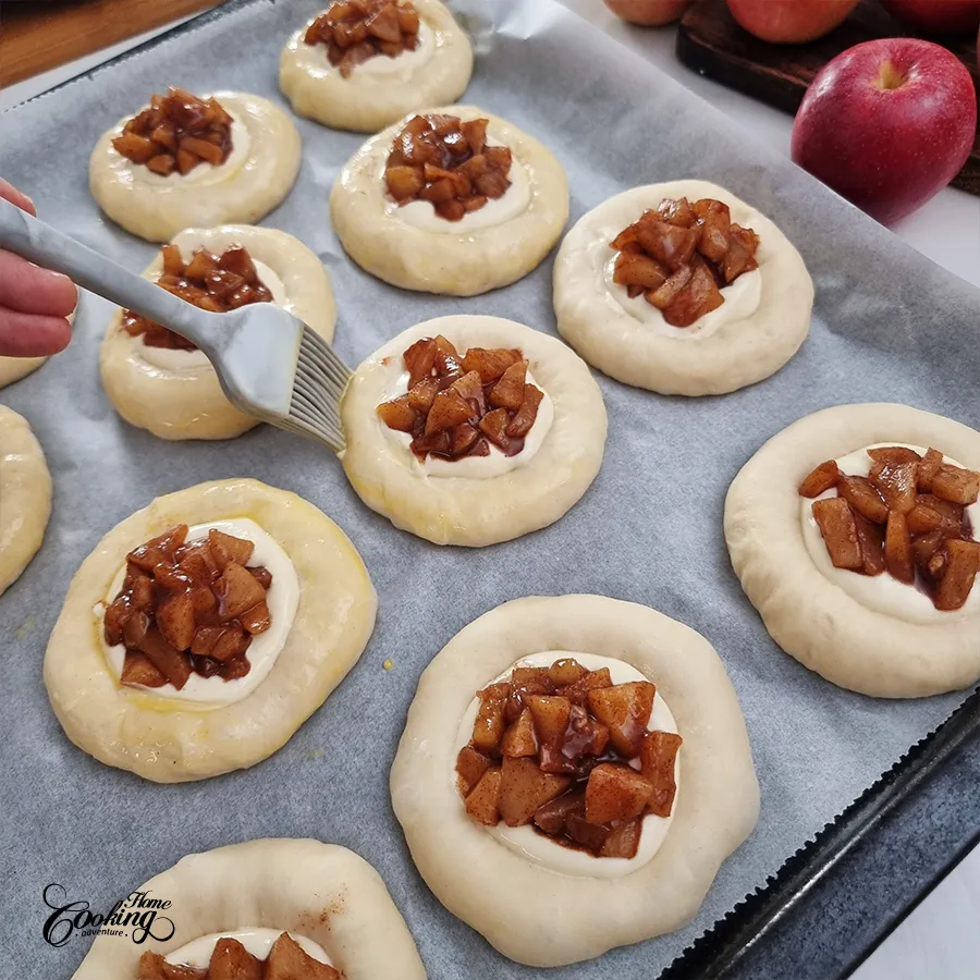 Apple Cream Cheese Buns - step30