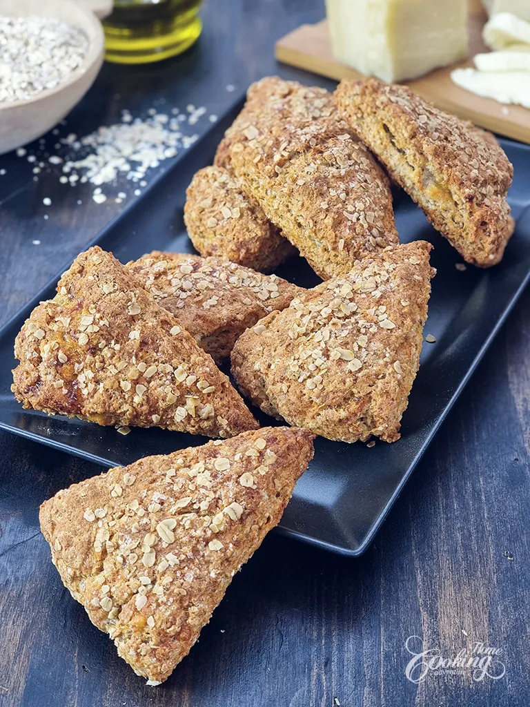 Oatmeal Cottage Cheese Scones