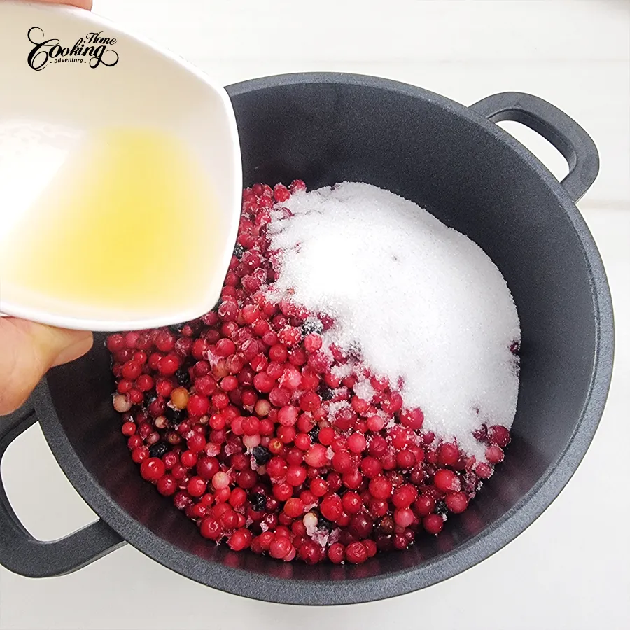 Vanilla Cranberry Vertical Cake - step15