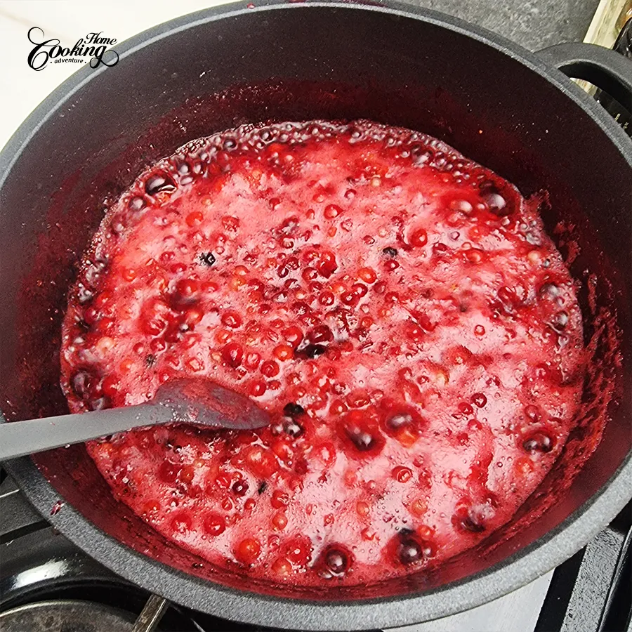 Vanilla Cranberry Vertical Cake - step18