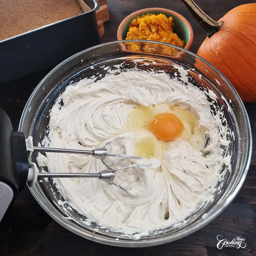 Pumpkin Cheesecake Bars - step11