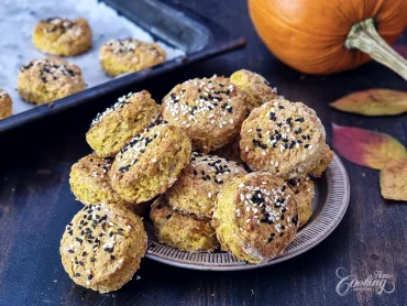Pumpkin Oatmeal Cottage Cheese Biscuits