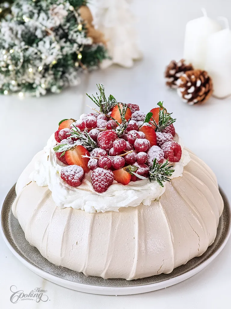 Christmas Pavlova with fresh berries