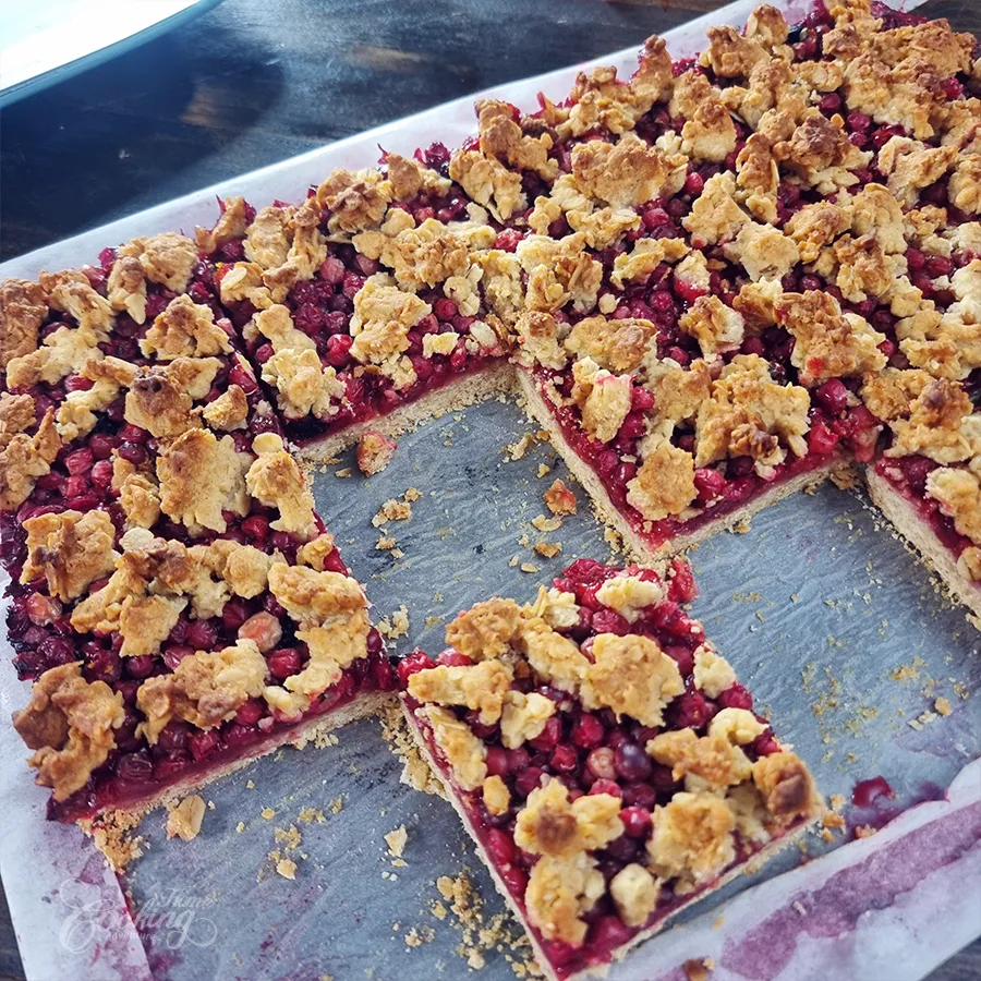 cranberry crumble bars - step18
