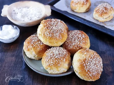 Greek Yogurt Buns