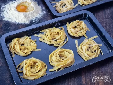 homemade pasta - main1